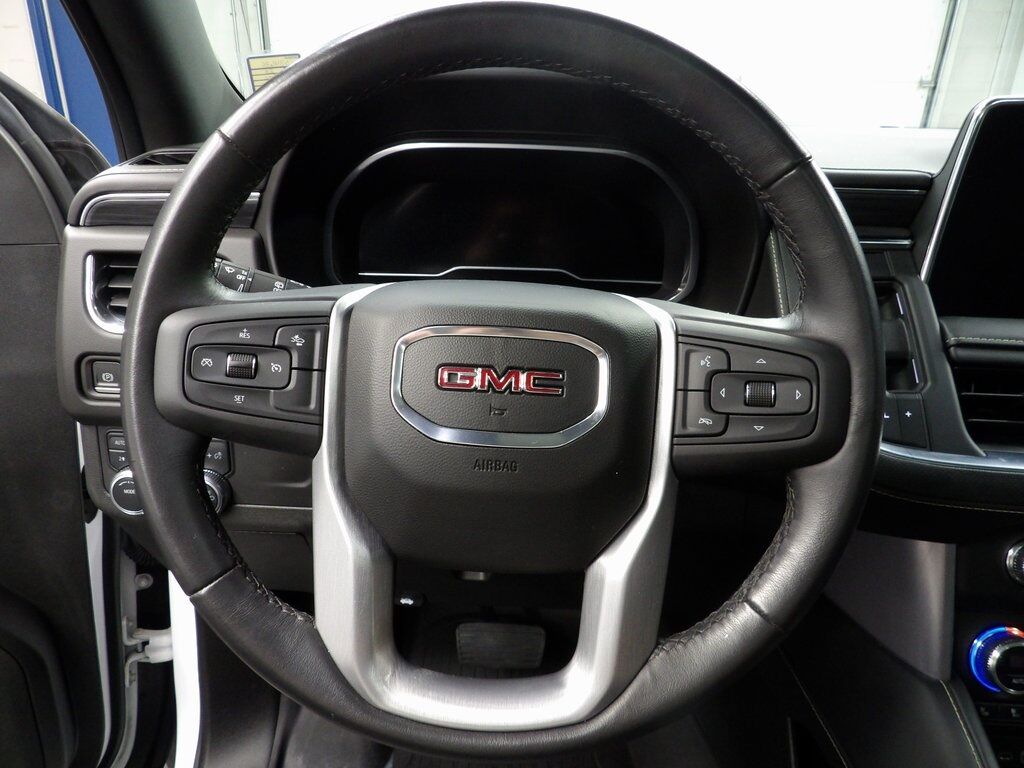 2023 GMC Yukon XL SLT 4WD 7 Passenger Fond du Lac WI