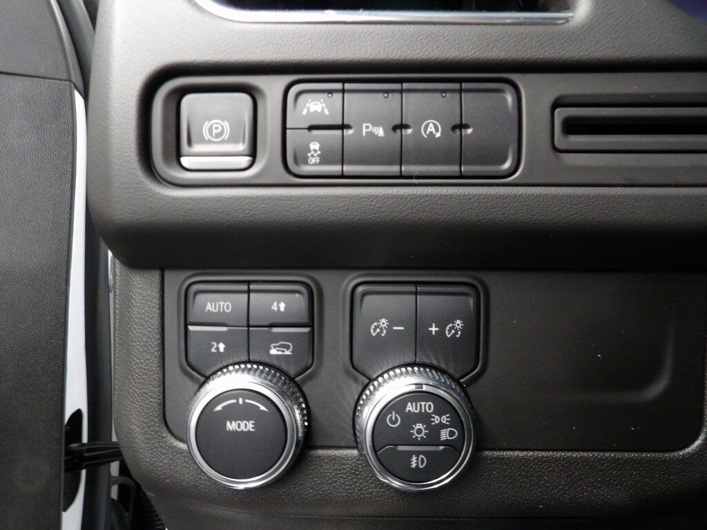 2023 GMC Yukon XL SLT 4WD 7 Passenger Fond du Lac WI