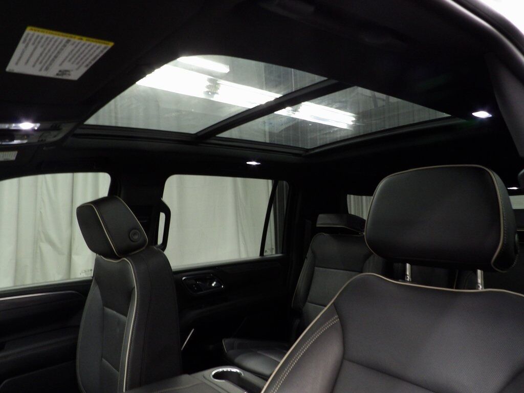 2023 GMC Yukon XL SLT 4WD 7 Passenger Fond du Lac WI