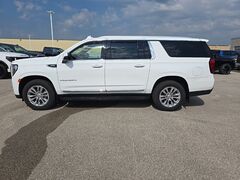 2023 GMC Yukon XL SLT 4WD 7 Passenger Fond du Lac WI