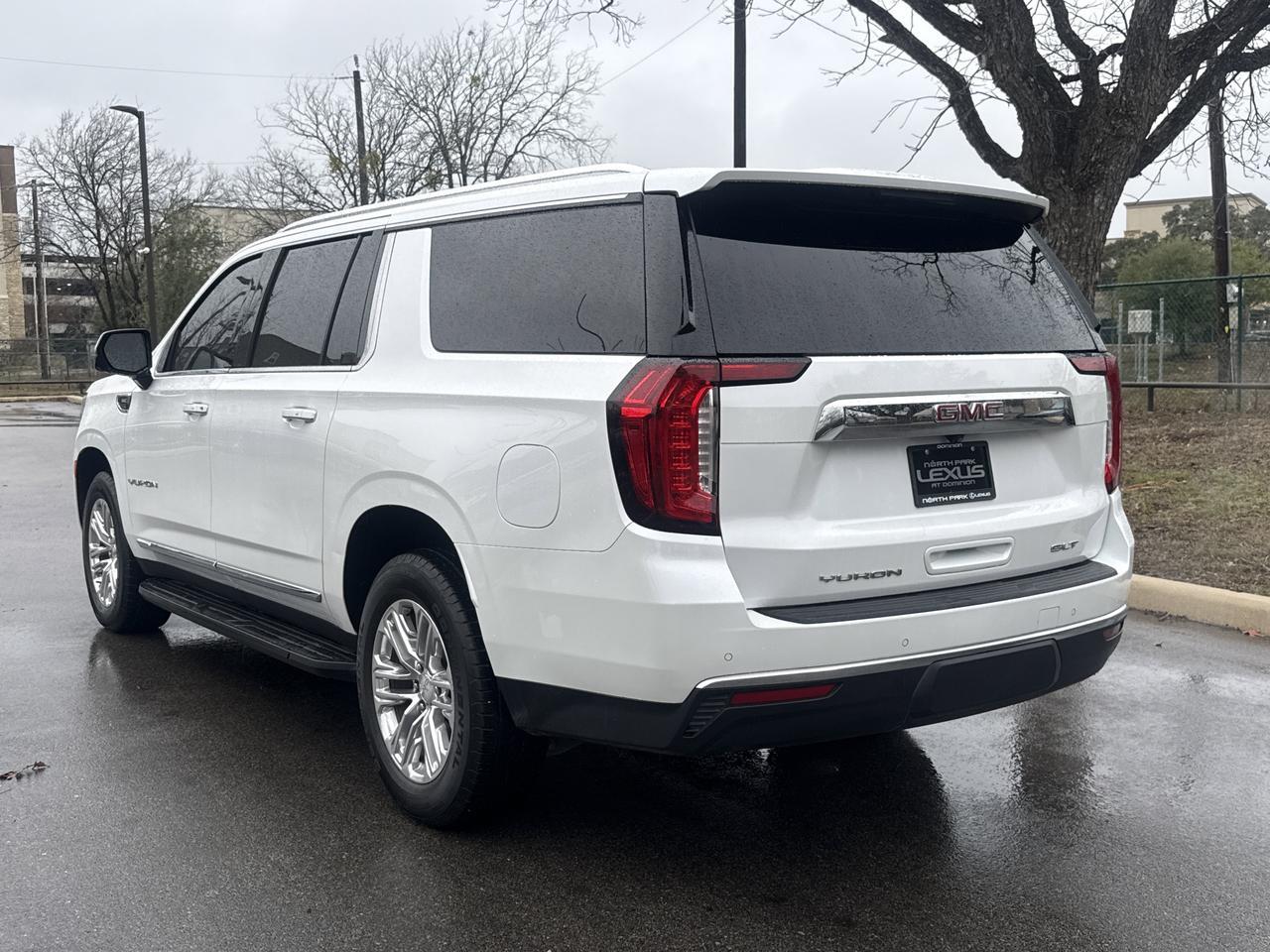 2023 GMC Yukon XL SLT