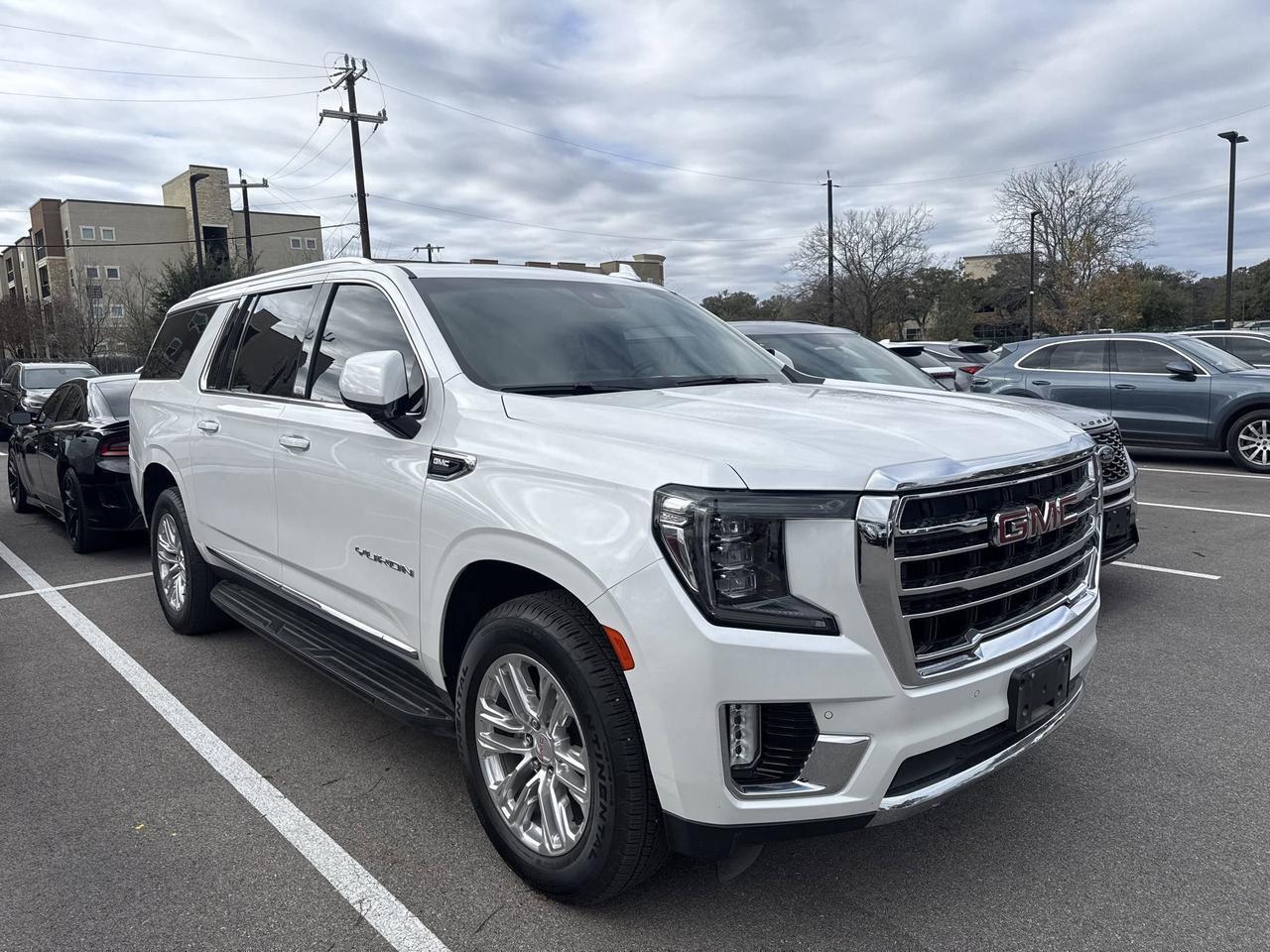 2023 GMC Yukon XL SLT
