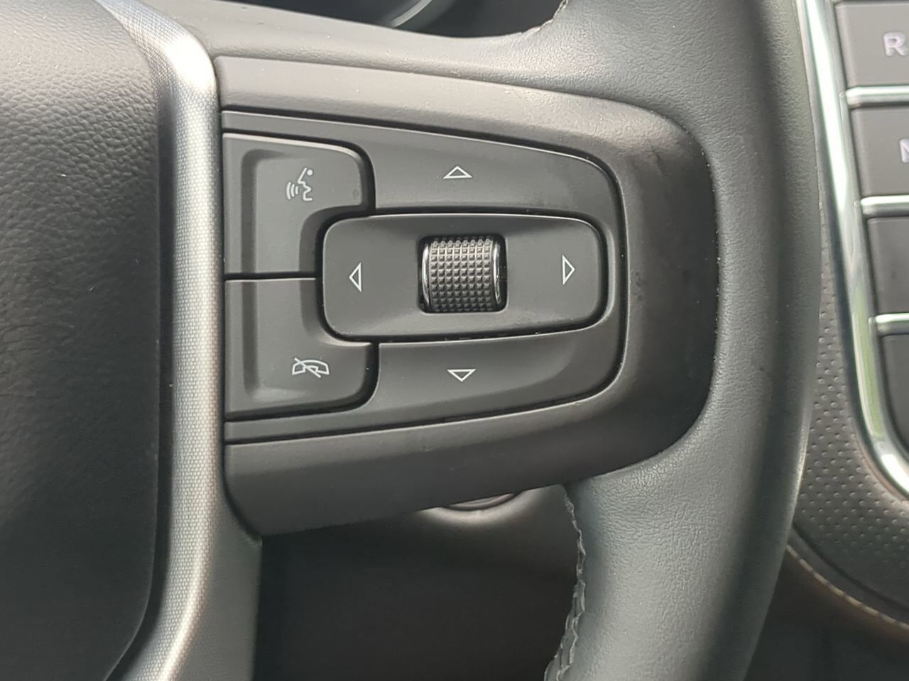 2023 GMC Yukon XL SLT Winder GA