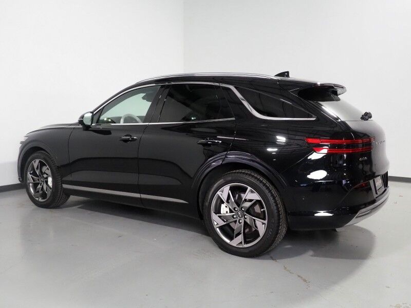 2023 Genesis Electrified GV70 Advanced AWD *PRESTIGE PKG, HEADS-UP DISPLAY, NAVIGATION, ADAPTIVE CRUISE, SAFETY ALERTS, 360 CAMERAS, PANO MOONROOF, NAPPA LEATHER, CLIMATE SEATS, HEATED STEERING, LEXICON AUDIO, WIRELESS CHARGING Round Rock TX