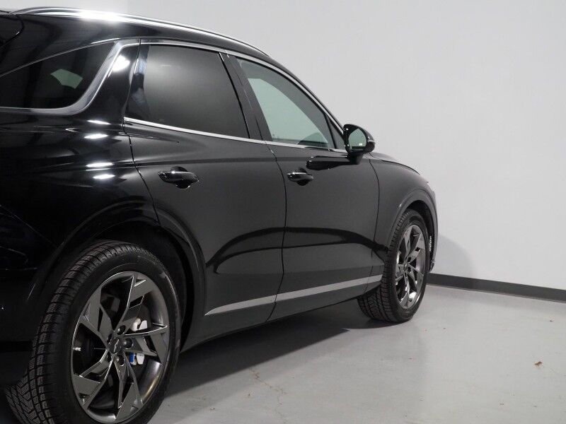 2023 Genesis Electrified GV70 Advanced AWD *PRESTIGE PKG, HEADS-UP DISPLAY, NAVIGATION, ADAPTIVE CRUISE, SAFETY ALERTS, 360 CAMERAS, PANO MOONROOF, NAPPA LEATHER, CLIMATE SEATS, HEATED STEERING, LEXICON AUDIO, WIRELESS CHARGING Round Rock TX