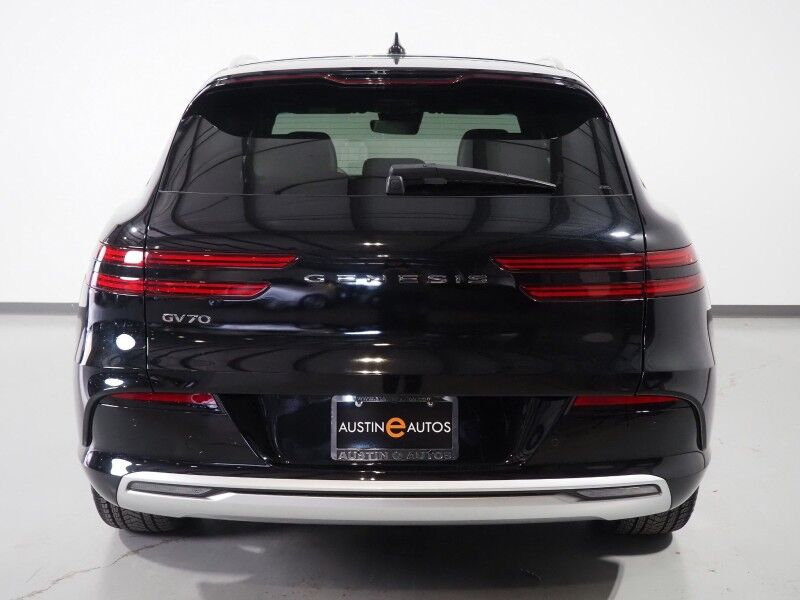 2023 Genesis Electrified GV70 Advanced AWD *PRESTIGE PKG, HEADS-UP DISPLAY, NAVIGATION, ADAPTIVE CRUISE, SAFETY ALERTS, 360 CAMERAS, PANO MOONROOF, NAPPA LEATHER, CLIMATE SEATS, HEATED STEERING, LEXICON AUDIO, WIRELESS CHARGING Round Rock TX