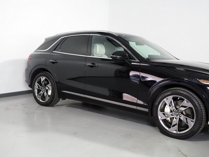 2023 Genesis Electrified GV70 Advanced AWD *PRESTIGE PKG, HEADS-UP DISPLAY, NAVIGATION, ADAPTIVE CRUISE, SAFETY ALERTS, 360 CAMERAS, PANO MOONROOF, NAPPA LEATHER, CLIMATE SEATS, HEATED STEERING, LEXICON AUDIO, WIRELESS CHARGING Round Rock TX