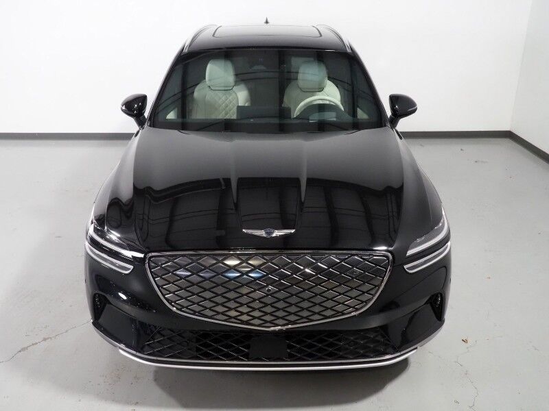 2023 Genesis Electrified GV70 Advanced AWD *PRESTIGE PKG, HEADS-UP DISPLAY, NAVIGATION, ADAPTIVE CRUISE, SAFETY ALERTS, 360 CAMERAS, PANO MOONROOF, NAPPA LEATHER, CLIMATE SEATS, HEATED STEERING, LEXICON AUDIO, WIRELESS CHARGING Round Rock TX