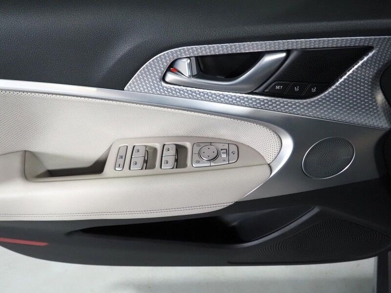 2023 Genesis G70 2.0T AWD *SPORT PRESTIGE PKG, NAVIGATION, ADAPTIVE CRUISE, SAFETY ALERTS, BACKUP-CAMERA, MOONROOF, LEATHER, CLIMATE SEATS, HEATED STEERING, LEXICON AUDIO, WIRELESS CHARGING, ANDROID & APPLE Round Rock TX