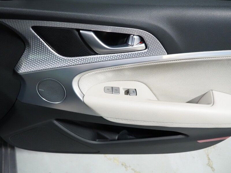 2023 Genesis G70 2.0T AWD *SPORT PRESTIGE PKG, NAVIGATION, ADAPTIVE CRUISE, SAFETY ALERTS, BACKUP-CAMERA, MOONROOF, LEATHER, CLIMATE SEATS, HEATED STEERING, LEXICON AUDIO, WIRELESS CHARGING, ANDROID & APPLE Round Rock TX