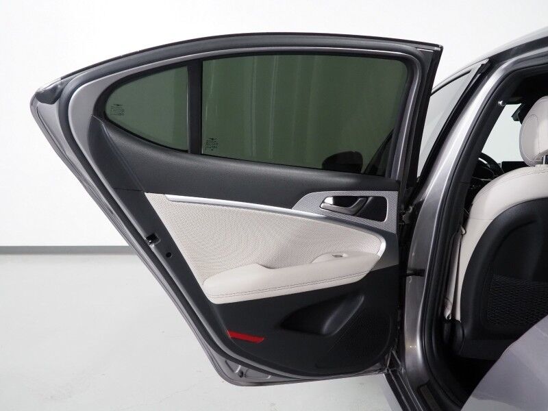 2023 Genesis G70 2.0T AWD *SPORT PRESTIGE PKG, NAVIGATION, ADAPTIVE CRUISE, SAFETY ALERTS, BACKUP-CAMERA, MOONROOF, LEATHER, CLIMATE SEATS, HEATED STEERING, LEXICON AUDIO, WIRELESS CHARGING, ANDROID & APPLE Round Rock TX