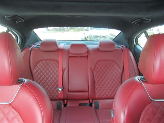 2023 Genesis G70 3.3T RWD Plano TX