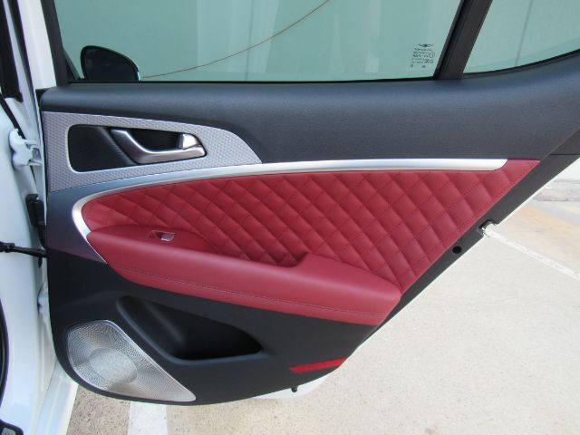 2023 Genesis G70 3.3T RWD Plano TX