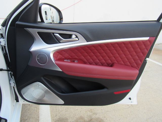 2023 Genesis G70 3.3T RWD Plano TX