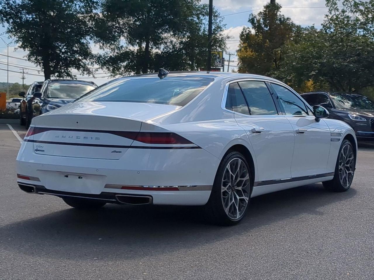 2023 Genesis G90 e-SC