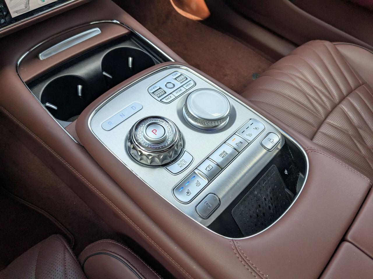 2023 Genesis G90 e-SC