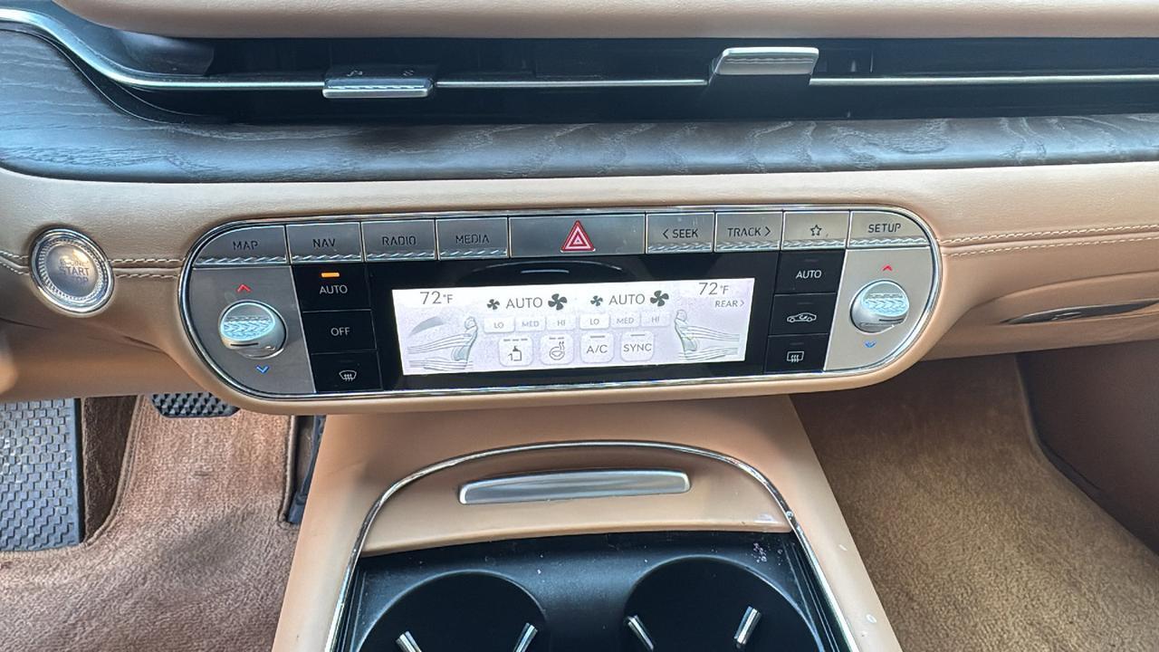 2023 Genesis G90 e-SC  Selma TX