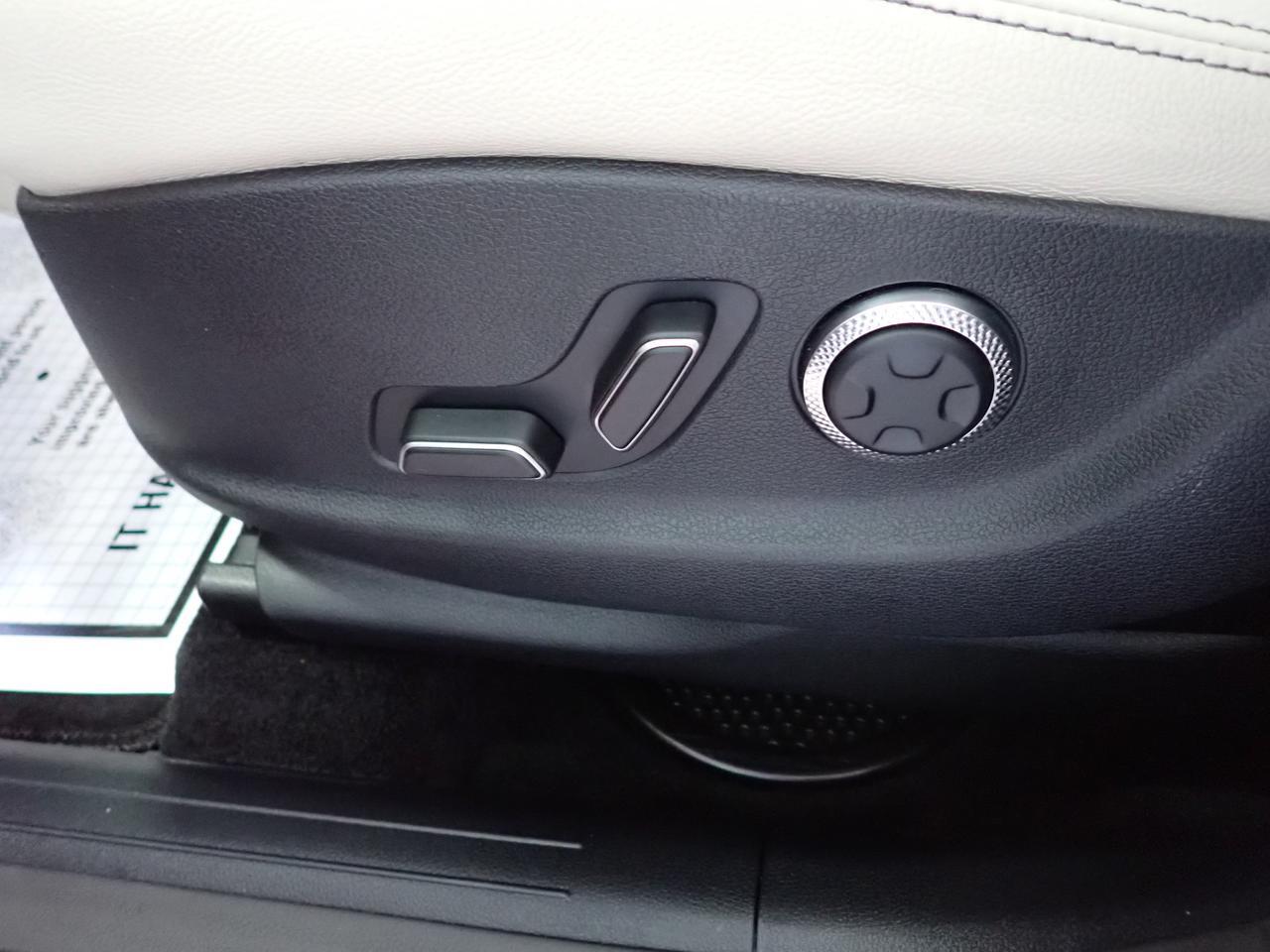 2023 Genesis GV70 2.5T Advanced AWD LEATHER NAVI SUNROOF Listowel ON