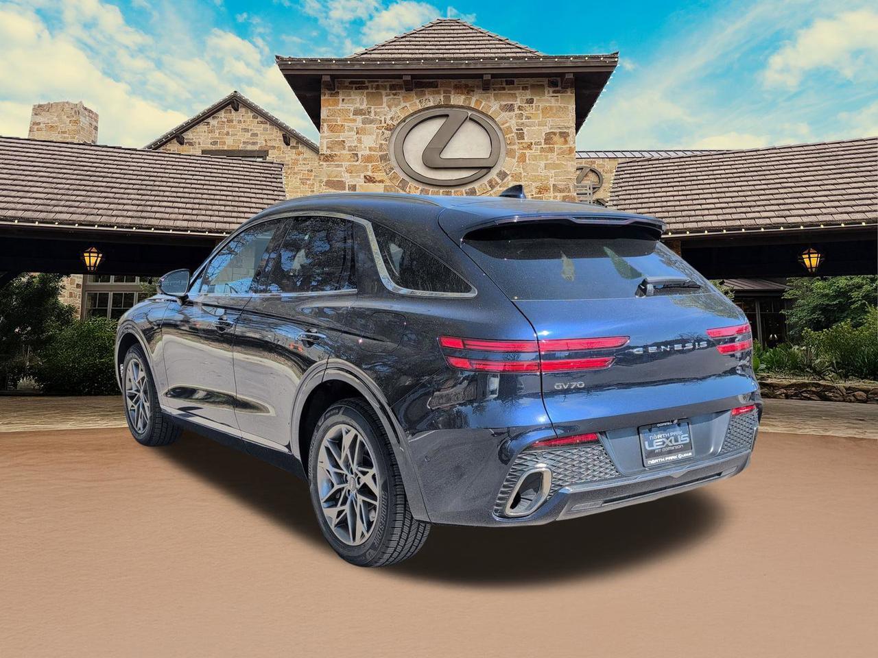 2023 Genesis GV70 2.5T