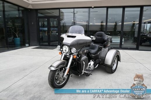 2023 Harley Davidson Tri Glide Ultra / 114 CI Engine / 6-Speed Manual / Navigation / Boom! Box GTS Speakers / Bluetooth / Keyless Start / Cruise Control / 42 MPG / Only 2K Miles Anchorage AK