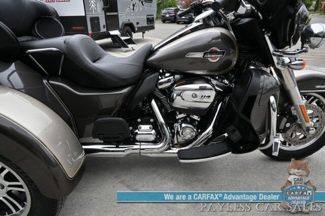 2023 Harley Davidson Tri Glide Ultra / 114 CI Engine / 6-Speed Manual / Navigation / Boom! Box GTS Speakers / Bluetooth / Keyless Start / Cruise Control / 42 MPG / Only 2K Miles Anchorage AK