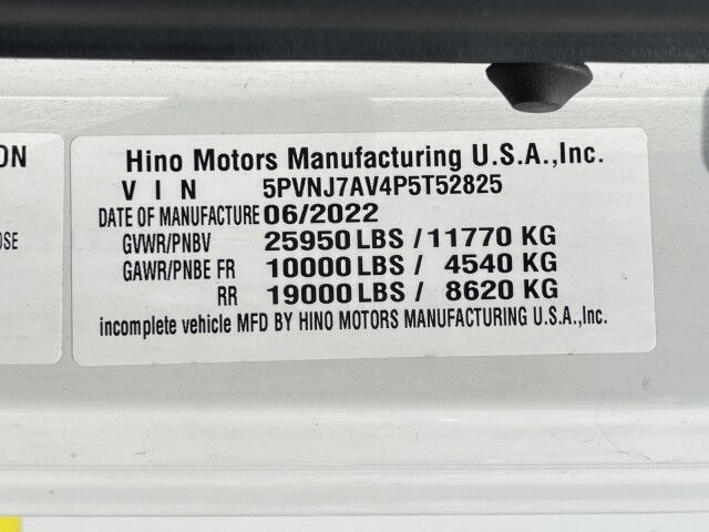 2023 Hino L6 26' Dry Box Truck with 2,500 lb Lift Gate Miami FL