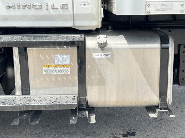2023 Hino L6 26&apos; Dry Box Truck with 2,500 lb Lift Gate Miami FL