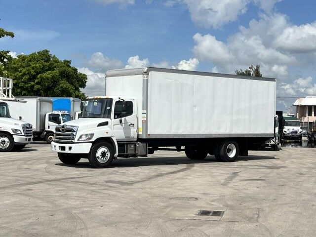 2023 Hino L6 26&apos; Dry Box Truck with 2,500 lb Lift Gate Miami FL