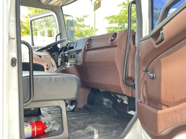 2023 Hino L6 26&apos; Dry Box Truck with 2,500 lb Lift Gate Miami FL