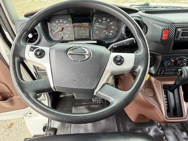 2023 Hino L6 26' Dry Box Truck with 3,000 lb. Lift Gate Homestead FL