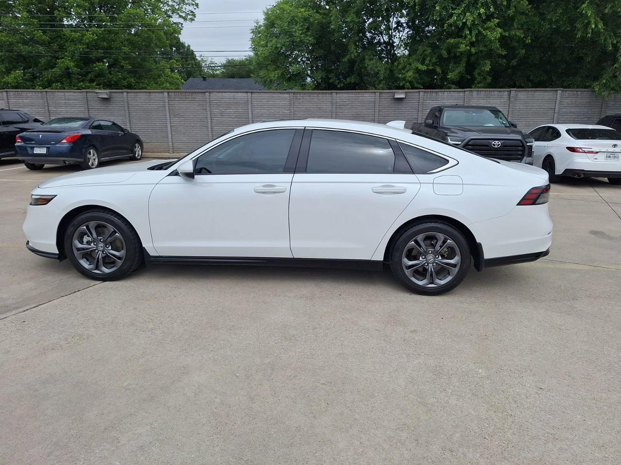 2023 Honda Accord Hybrid EX-L Hurst TX