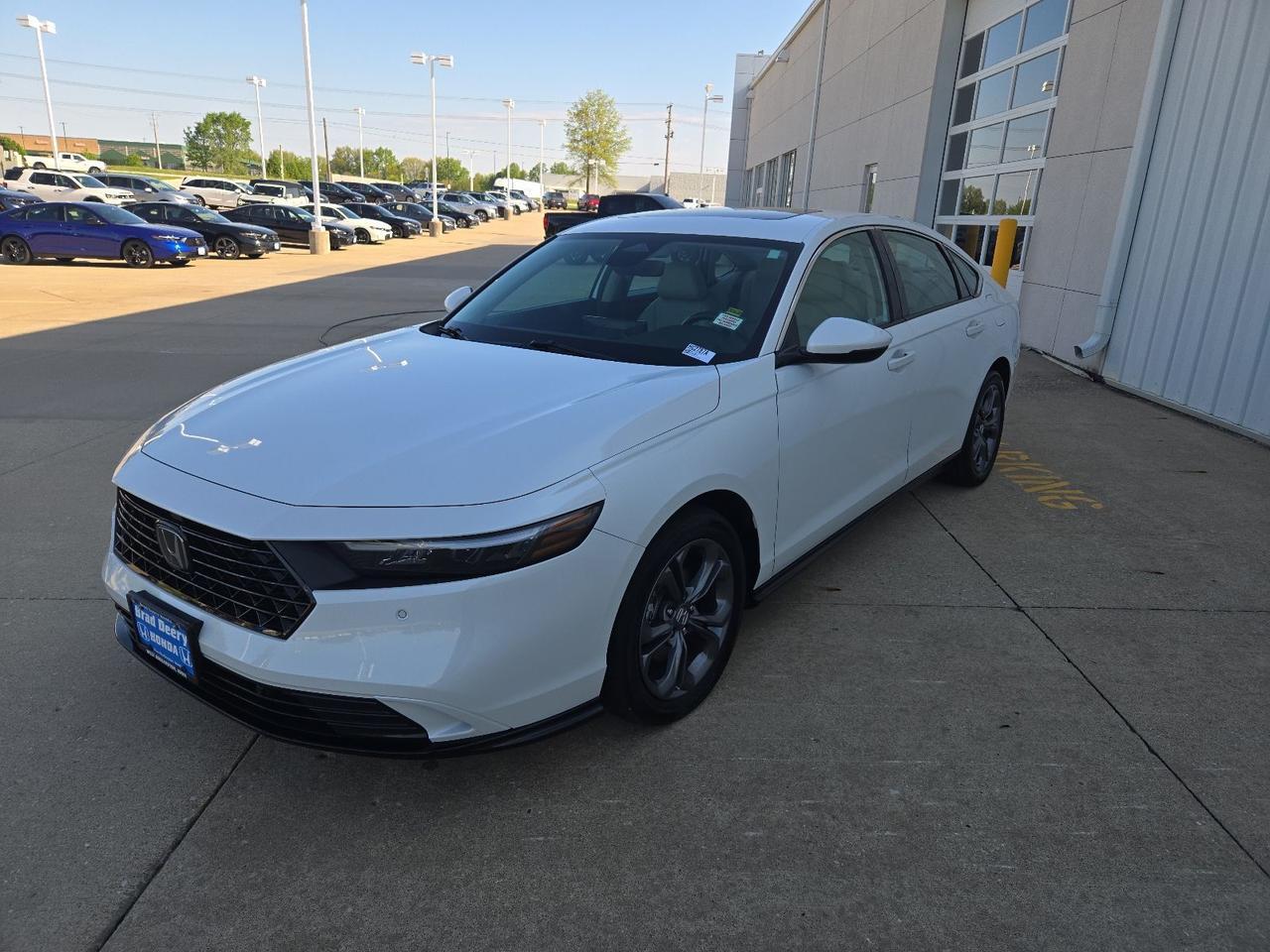 2023 Honda Accord Hybrid EX-L West Burlington IA