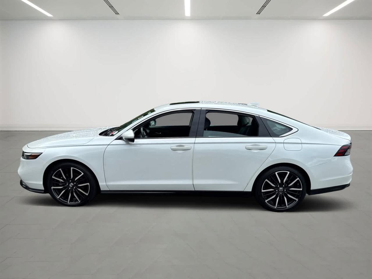 2023 Honda Accord Hybrid Touring Dartmouth MA