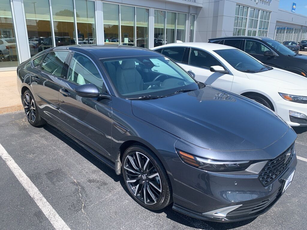 2023 Honda Accord Hybrid Touring Green Bay WI