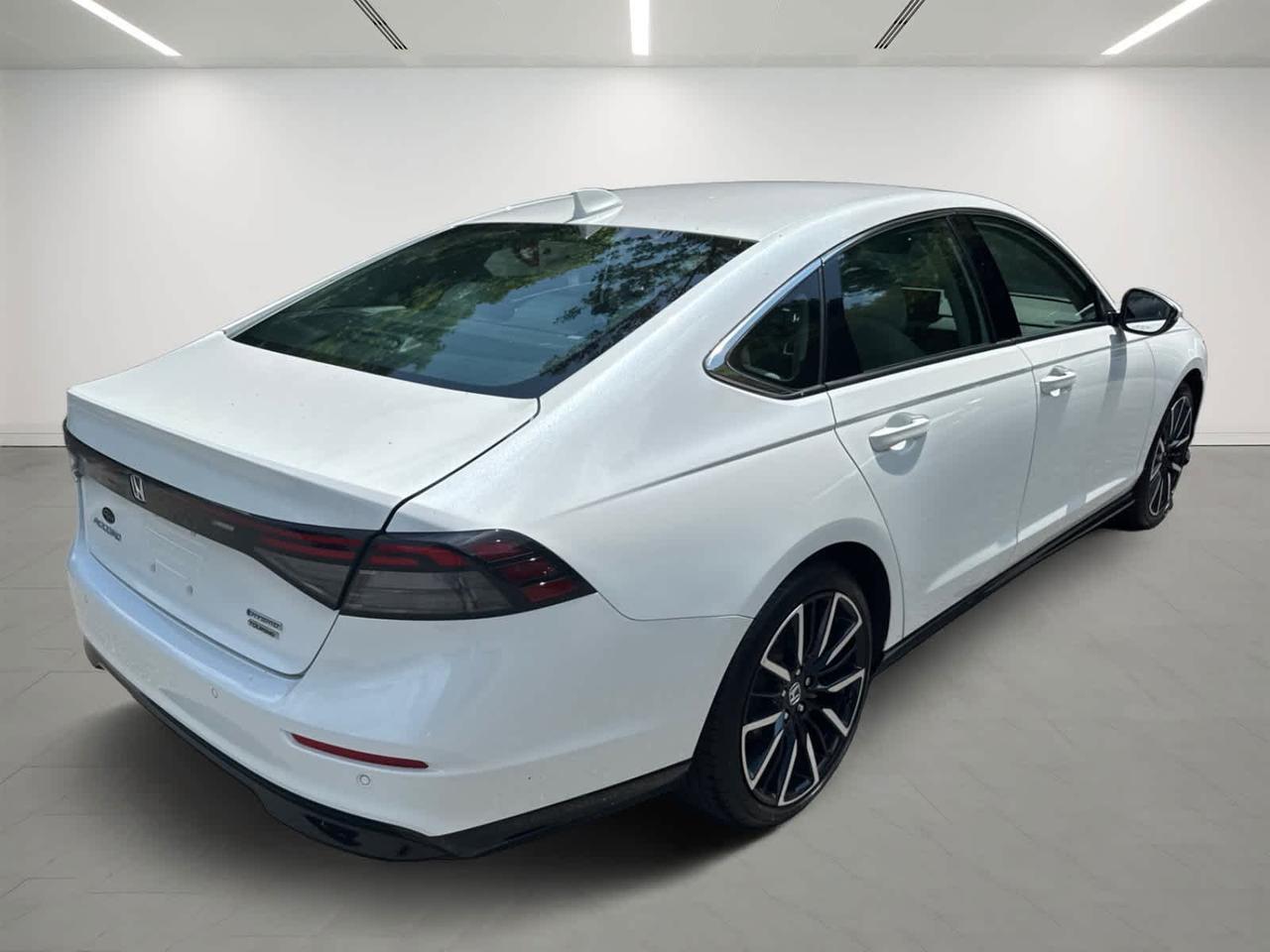 2023 Honda Accord Hybrid Touring Dartmouth MA