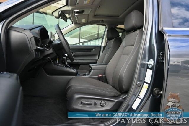2023 Honda CR-V EX / AWD / Auto Start / Power & Heated Cloth Seats / Sunroof / Adaptive Cruise Control & Lane Departure Alert / Apple CarPlay & Android Auto / Back Up Camera / Aluminum Wheels / 32 MPG Anchorage AK