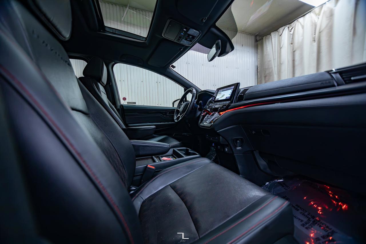 2023 Honda Odyssey Black Edition Leather Roof Nav BCam TV Red Deer AB