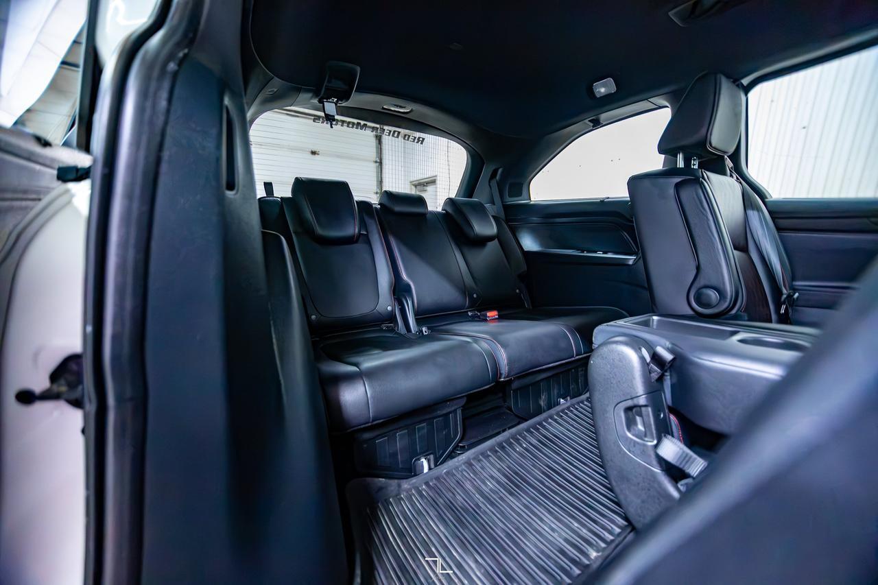 2023 Honda Odyssey Black Edition Leather Roof Nav BCam TV Red Deer AB