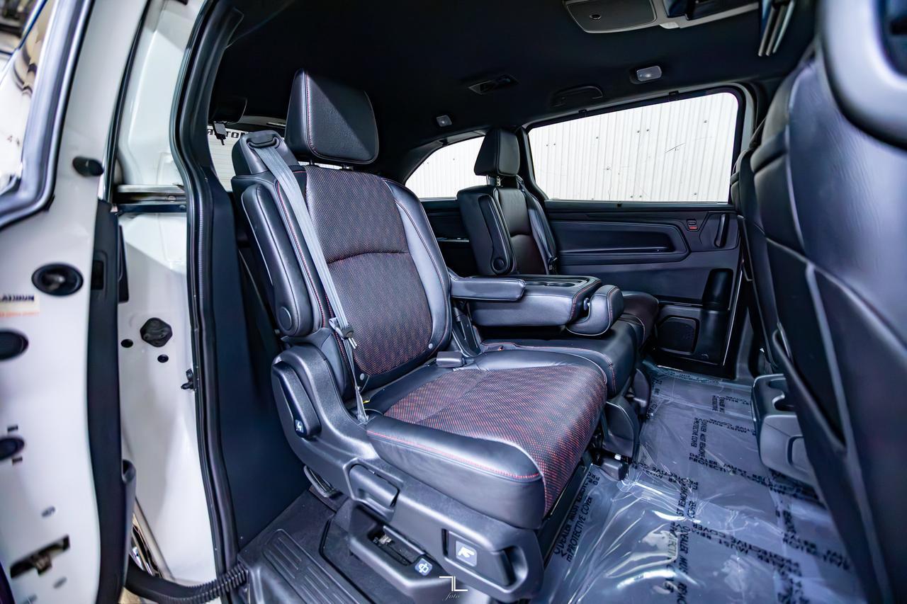 2023 Honda Odyssey Black Edition Leather Roof Nav BCam TV Red Deer AB