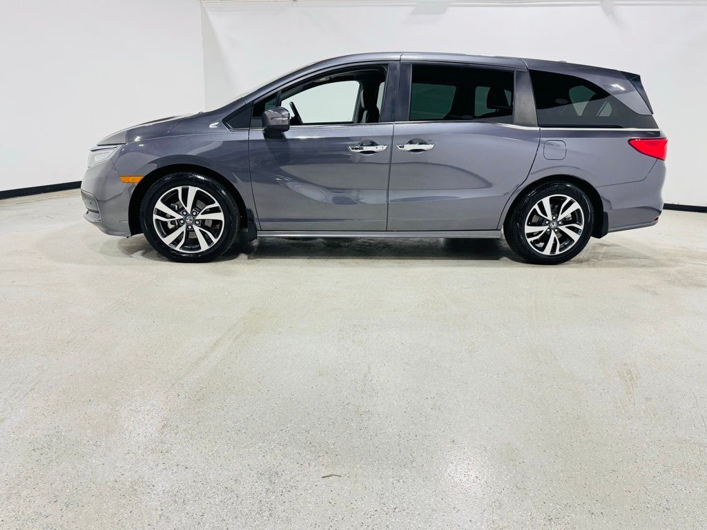 2023 Honda Odyssey Touring photo 8
