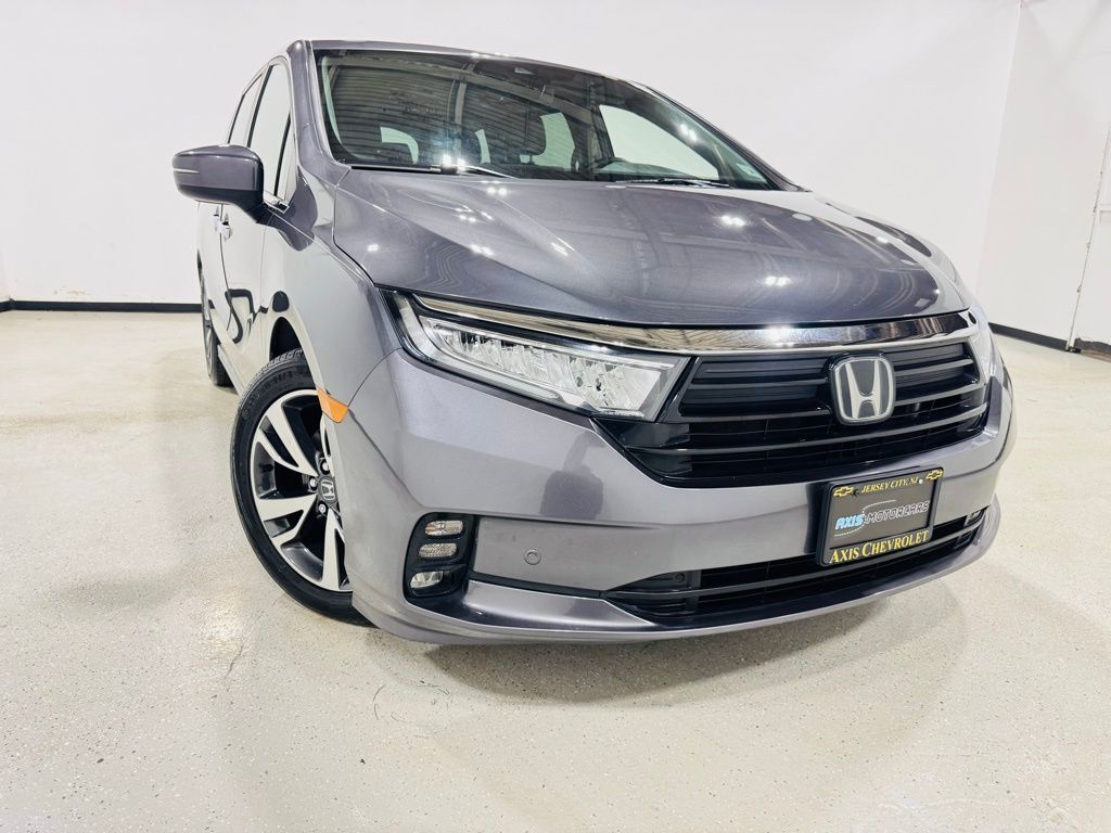 2023 Honda Odyssey Touring photo 18