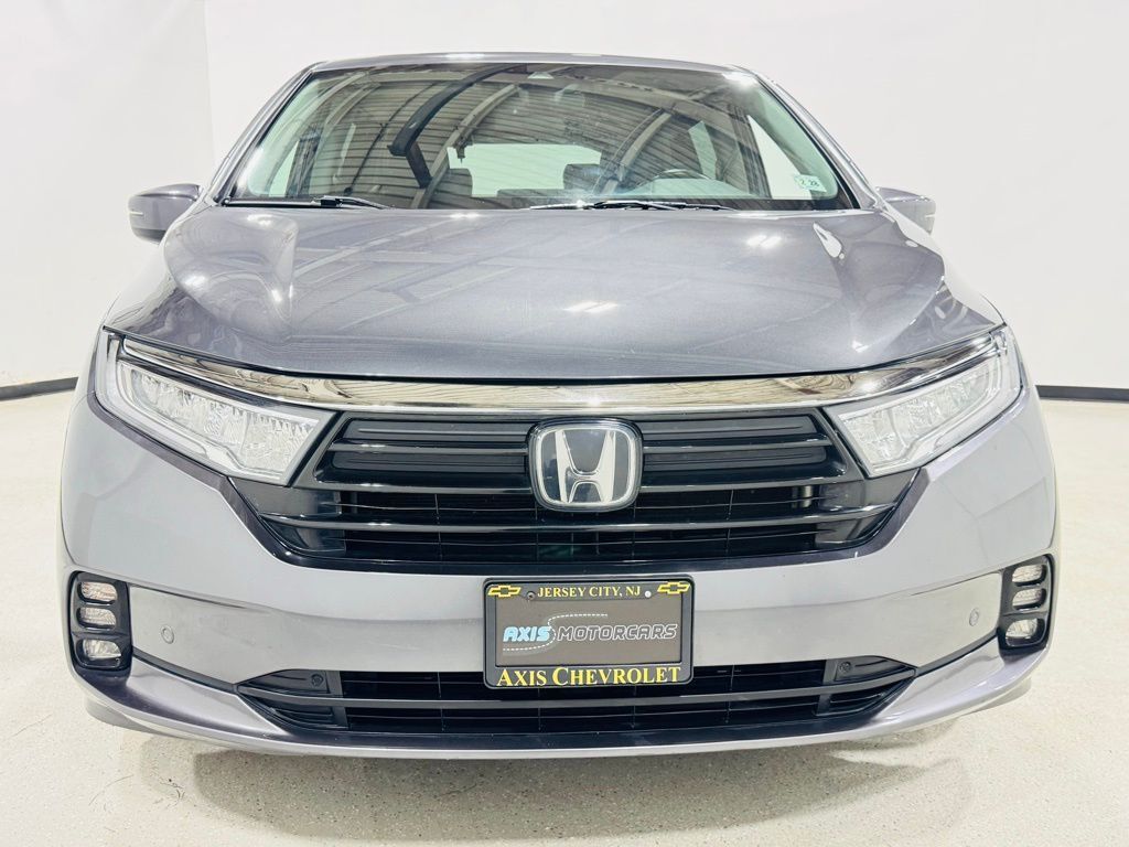 2023 Honda Odyssey Touring photo 5