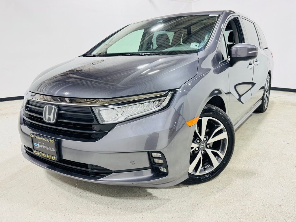 2023 Honda Odyssey Touring photo 15