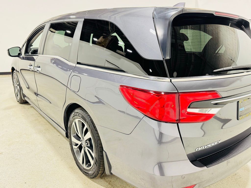 2023 Honda Odyssey Touring photo 14