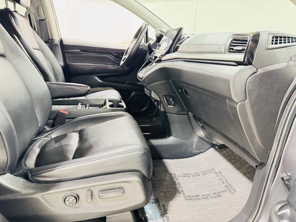 2023 Honda Odyssey Touring photo 36