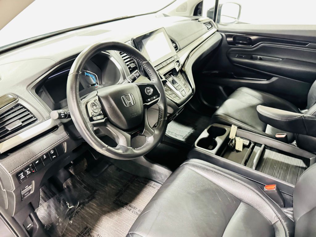 2023 Honda Odyssey Touring photo 19