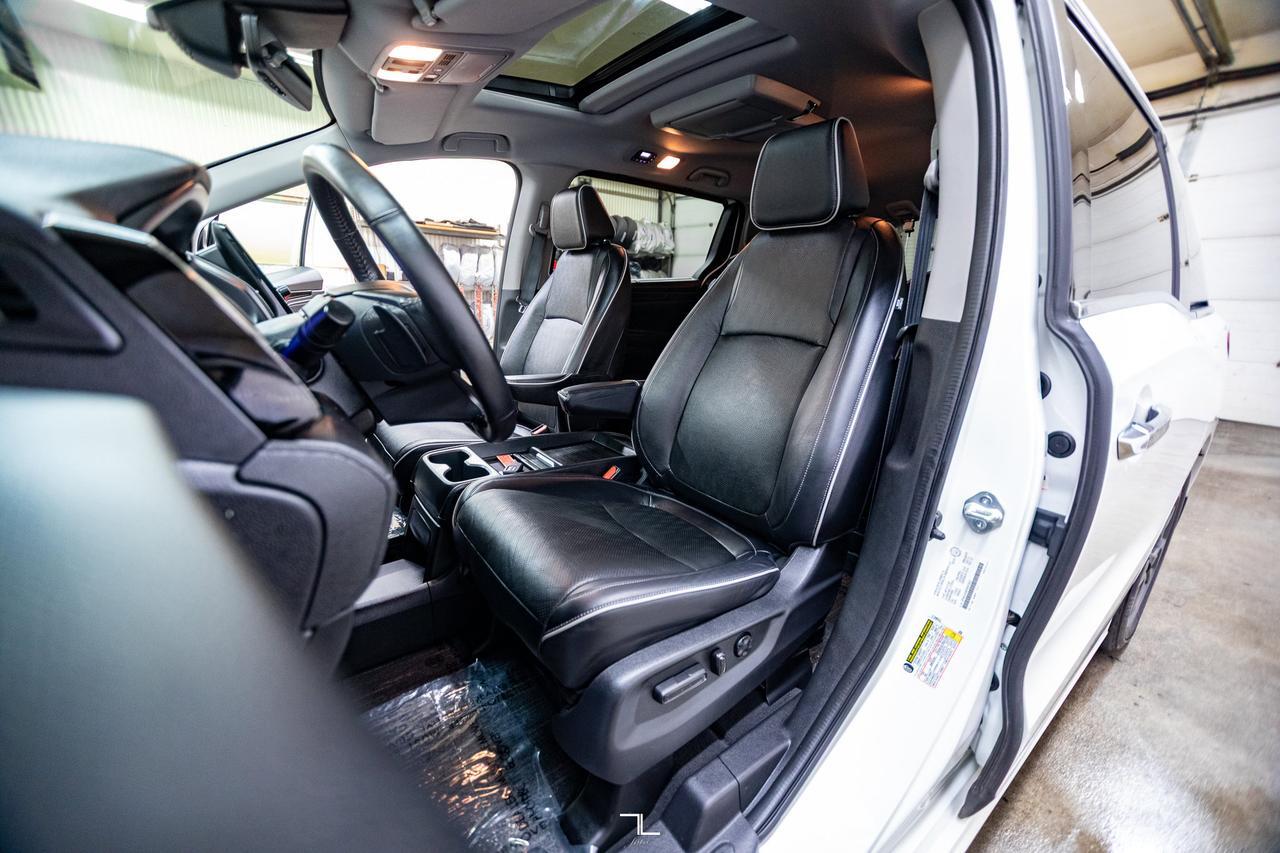 2023 Honda Odyssey Touring Leather Roof Nav DVD BCam Red Deer AB