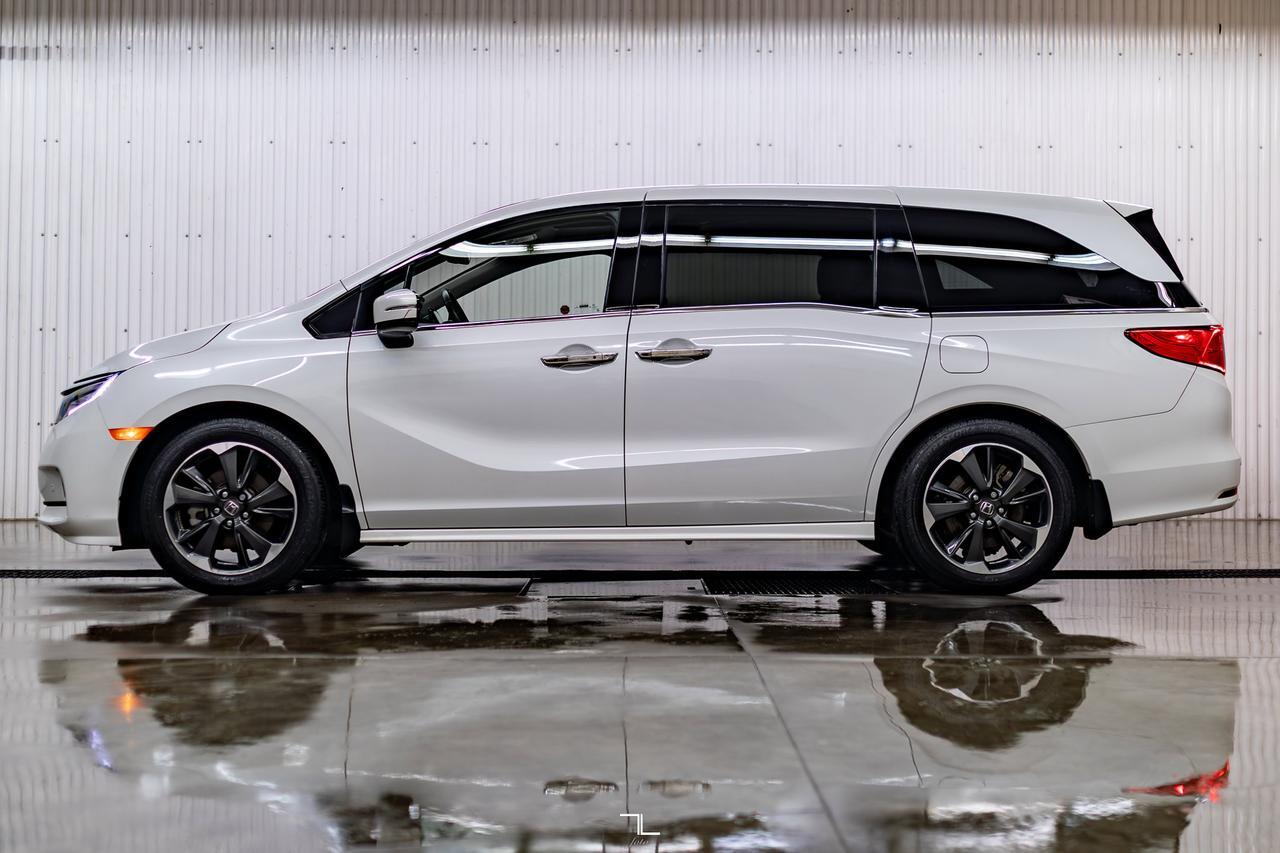 2023 Honda Odyssey Touring Leather Roof Nav DVD BCam Red Deer AB