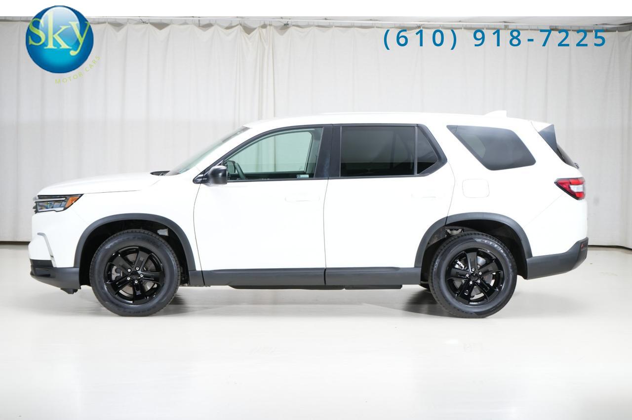 2023 Honda Pilot AWD LX 8-PASSENGER