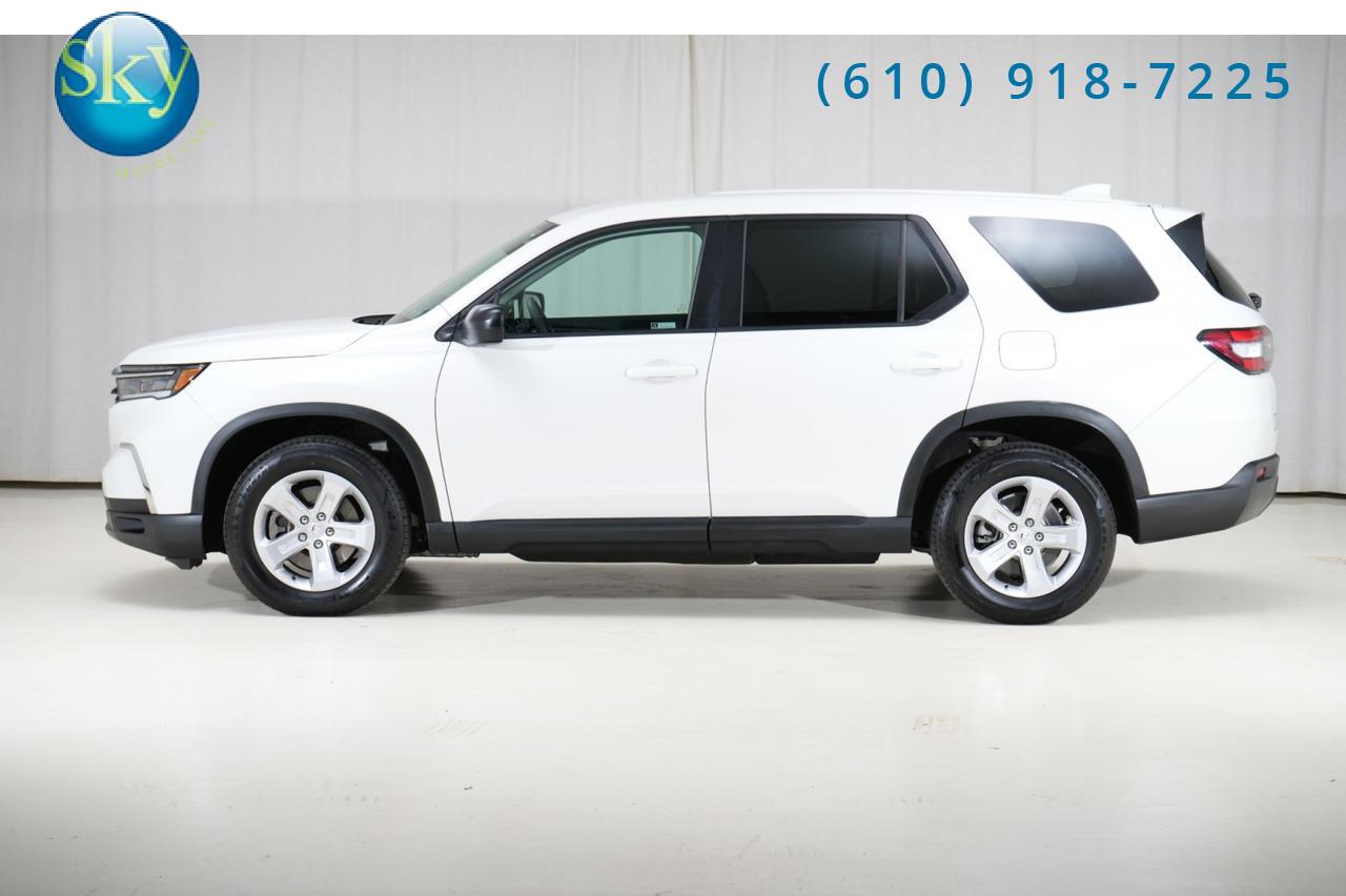 2023 Honda Pilot AWD LX 8-PASSENGER